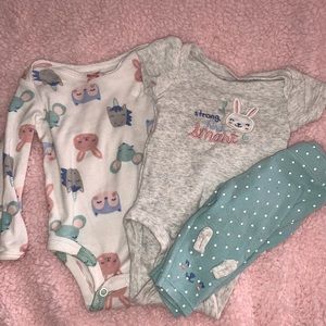 Carter’s Newborn 3 Piece Set